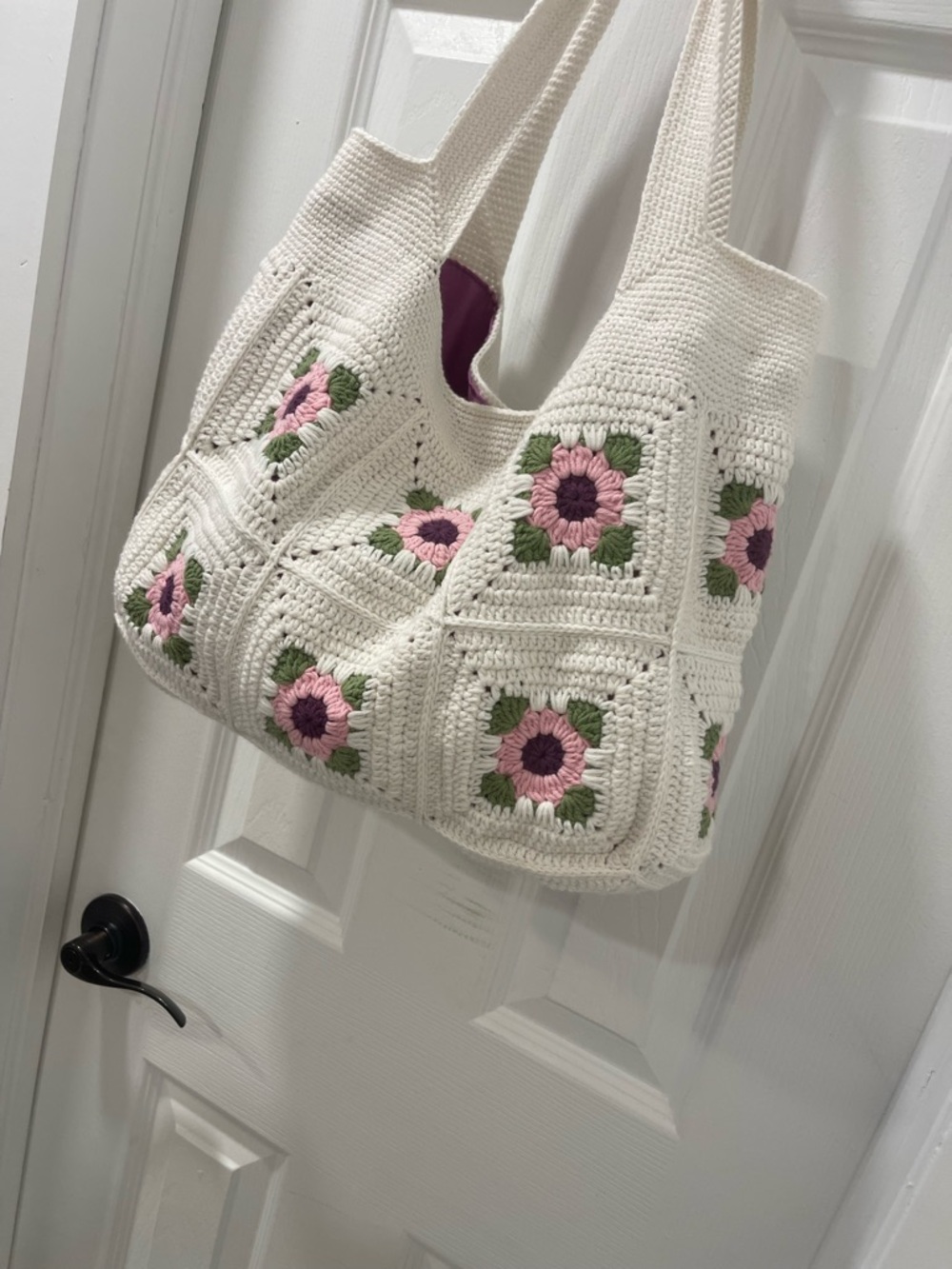 Cream Crochet Shoulder Bag with Pink Floral Squares so adorable! 😍 - Picture 4 of 16